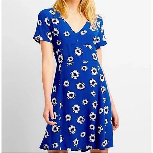 COPY-Gap Blue Floral Short Sleeve V Neck Dress‎ Womens Size 4 NWOT - Picture 2 of 9